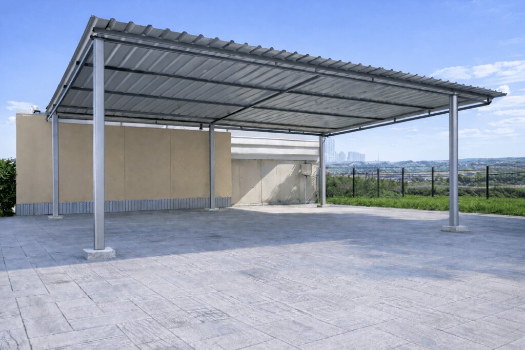 Açık otopark alanı için inşa edilen çelik sundurma araç koruma sistemi